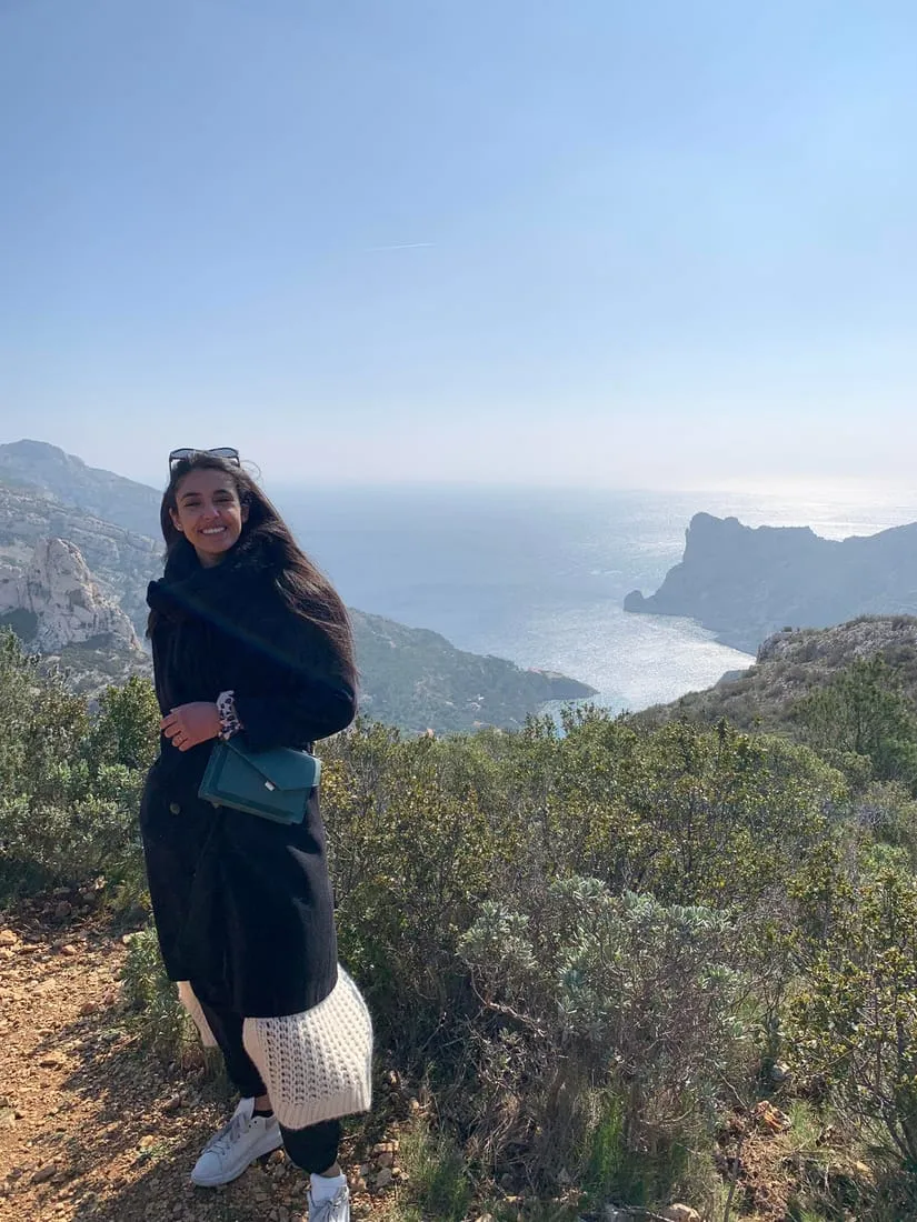 Sara, coordonnatrice RH chez Agence Nomade