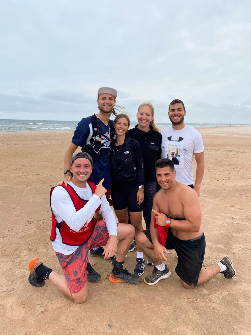 Photo de la famille Nomade prise pendant une expérience en région éloignée.